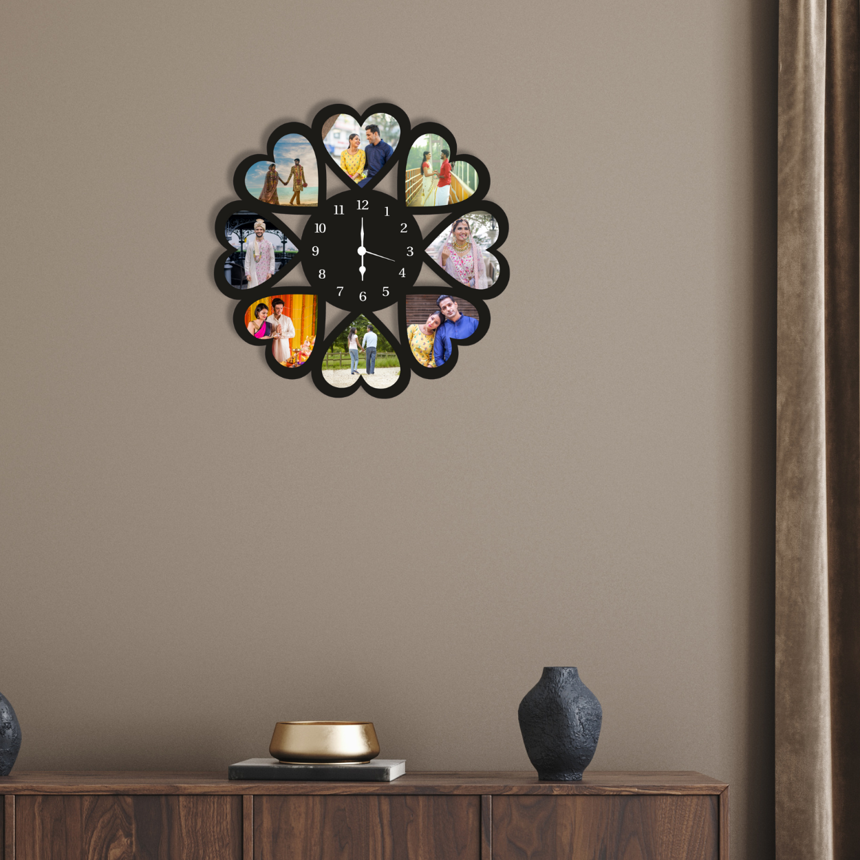 Giftiliya Heart wall clock with 8 pictures