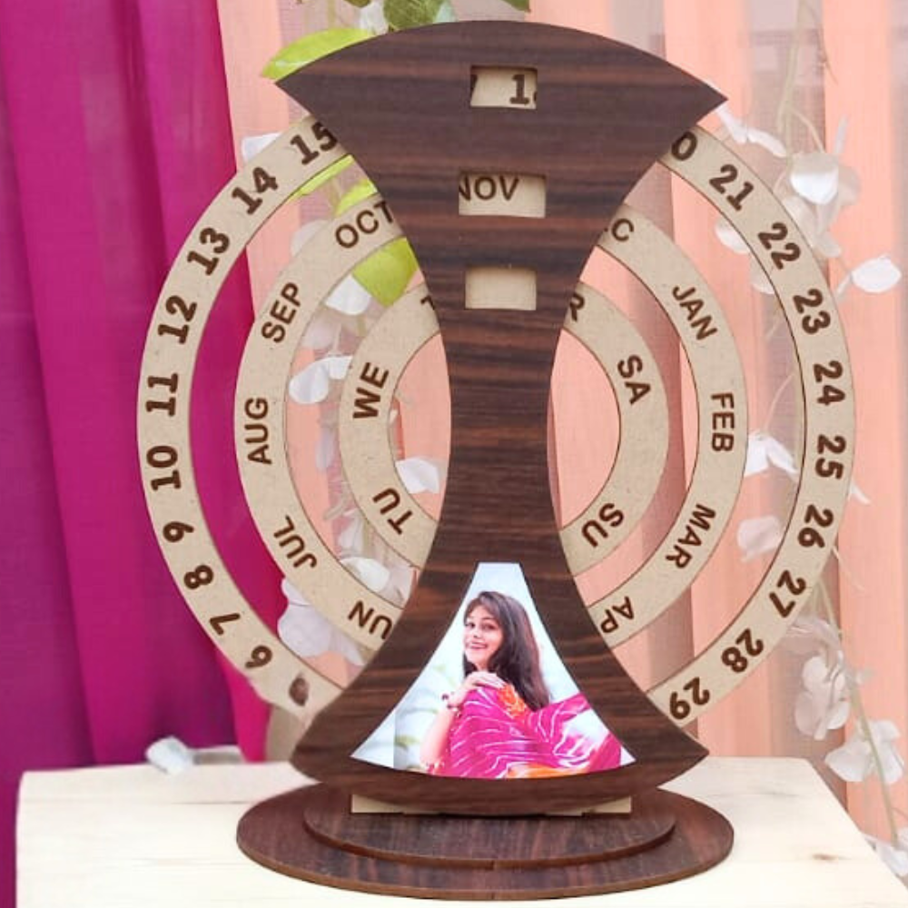 Giftiliya Wooden Calendar